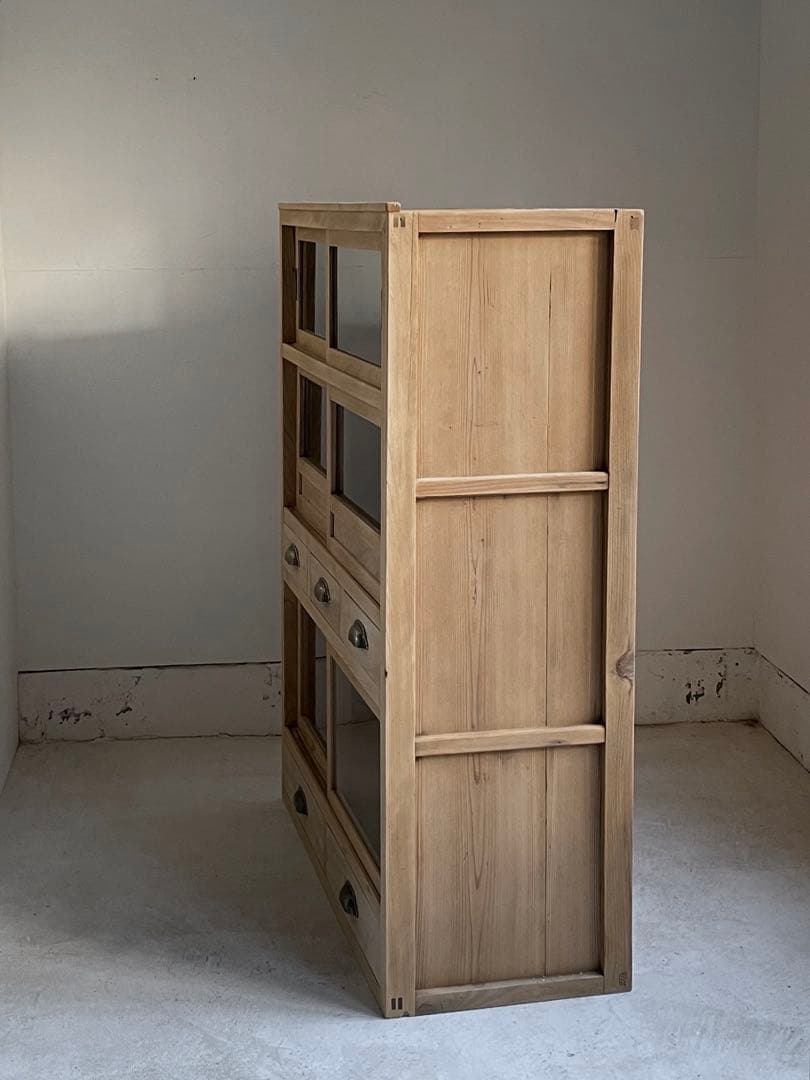 古いガラス戸棚　食器棚　レトロ　水屋　アンティーク　古道具