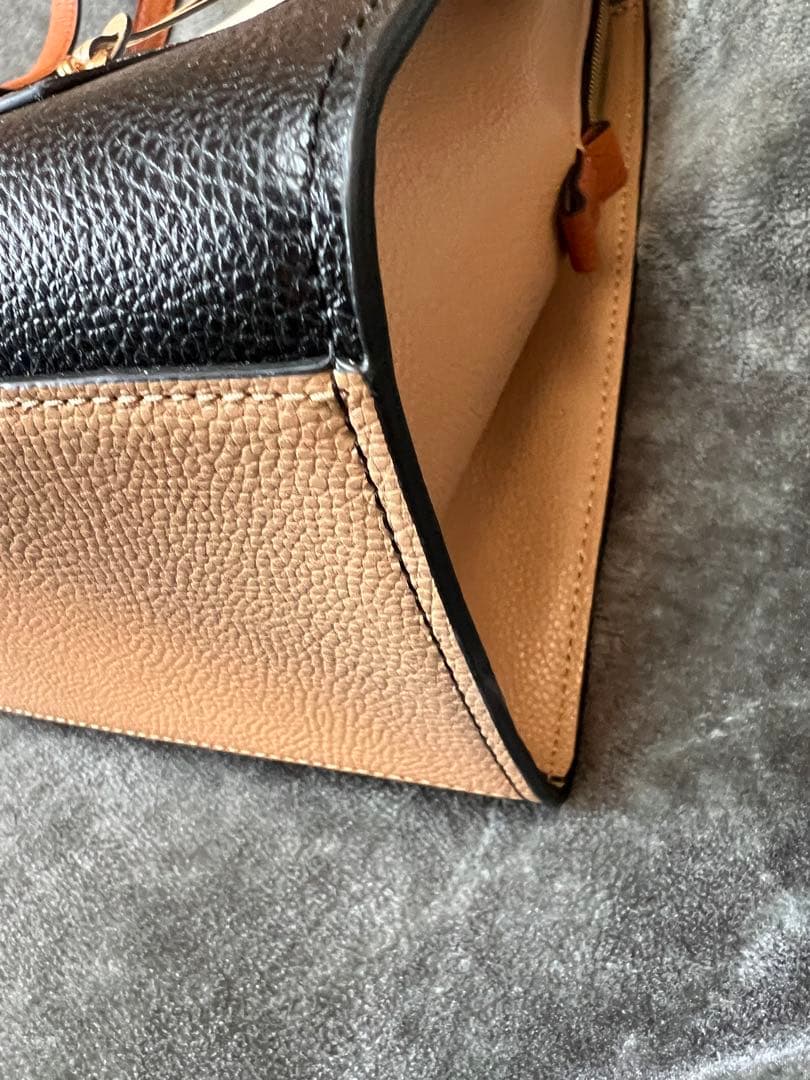 MARC JACOBS トートバッグ 黒/白/茶 値下げ