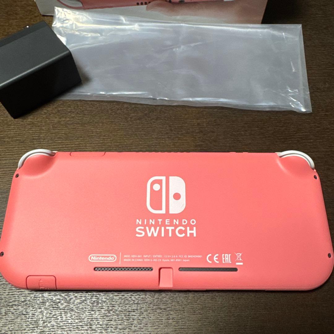 Nintendo Switch Lite コーラル　　　　充電器・箱・ソフト付き