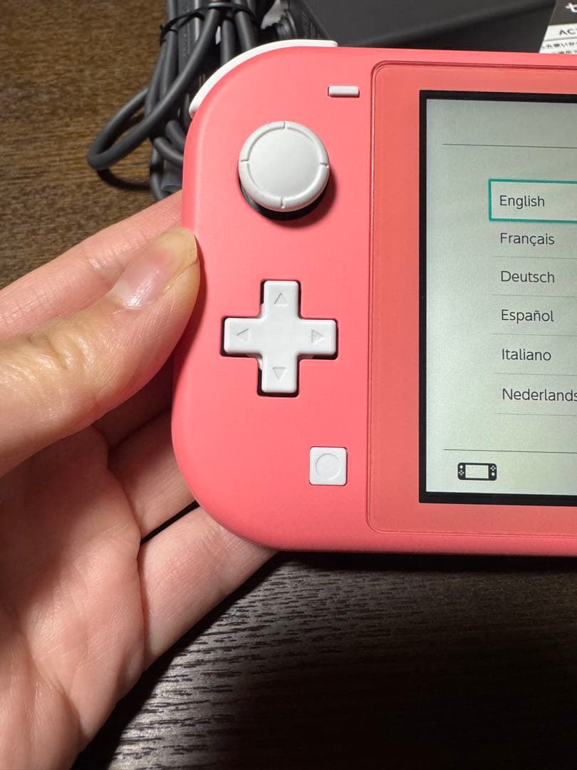 Nintendo Switch Lite コーラル　　　　充電器・箱・ソフト付き