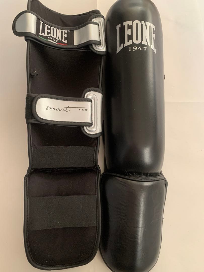 LEONE レガース　L 未使用　シンガード