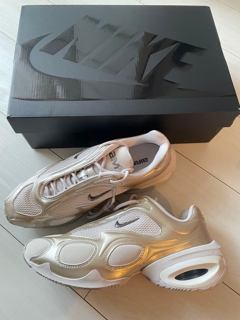 新品 タグ付 NIKE エア マックス ミューズ ナイキ 25cm