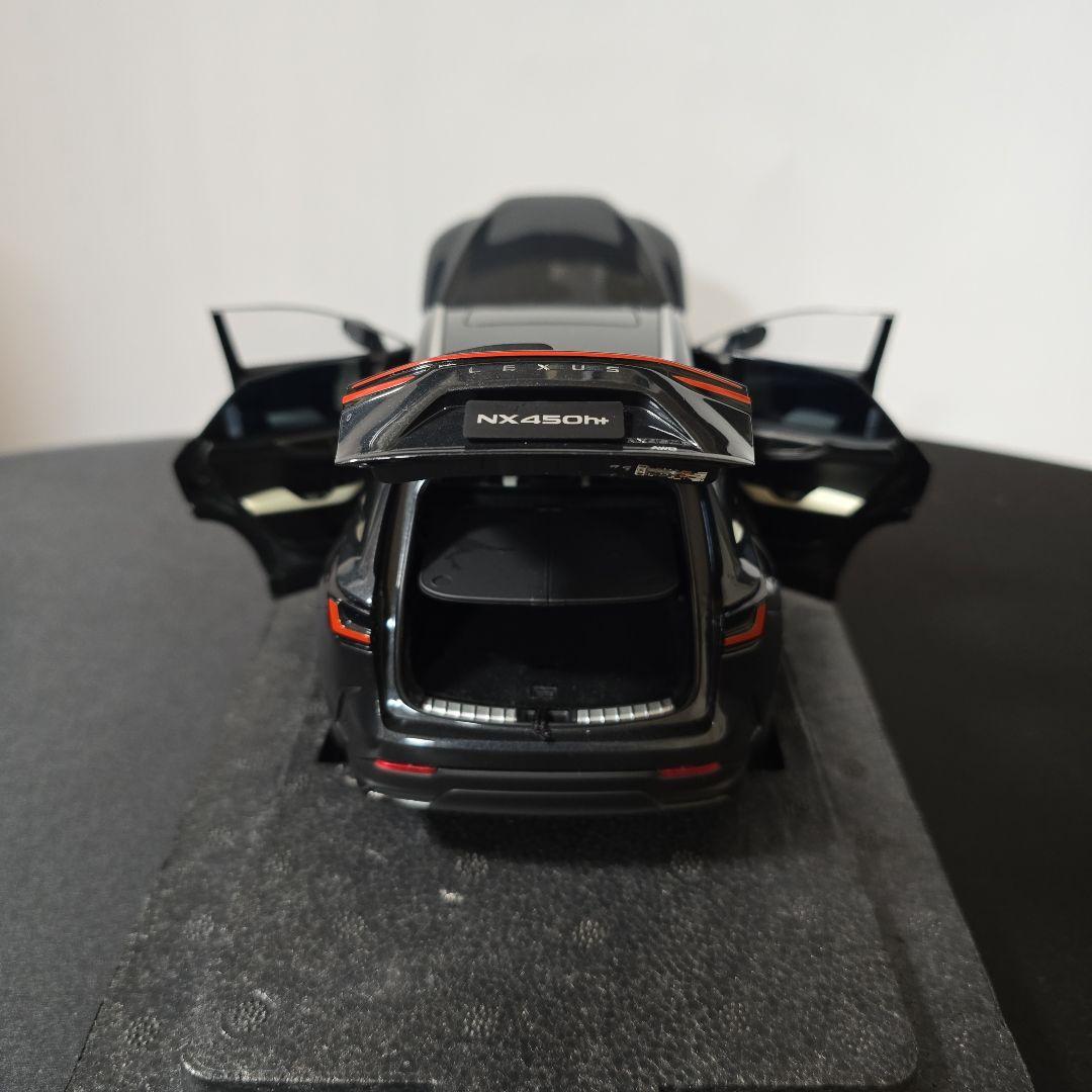 京商　レクサス　NX 450h+ 1/18 ミニカー　グラファイトブラック