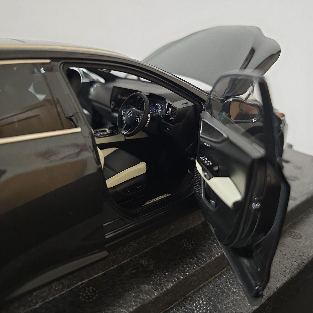 京商　レクサス　NX 450h+ 1/18 ミニカー　グラファイトブラック