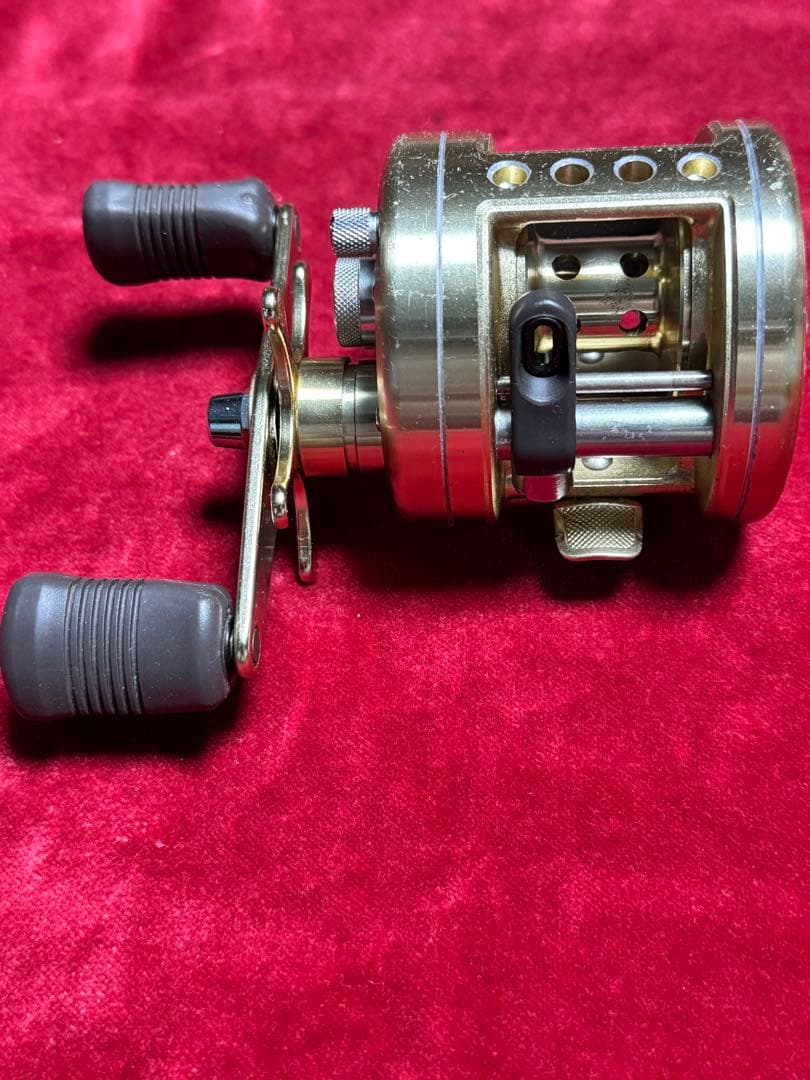 シマノ カルカッタ　200XT