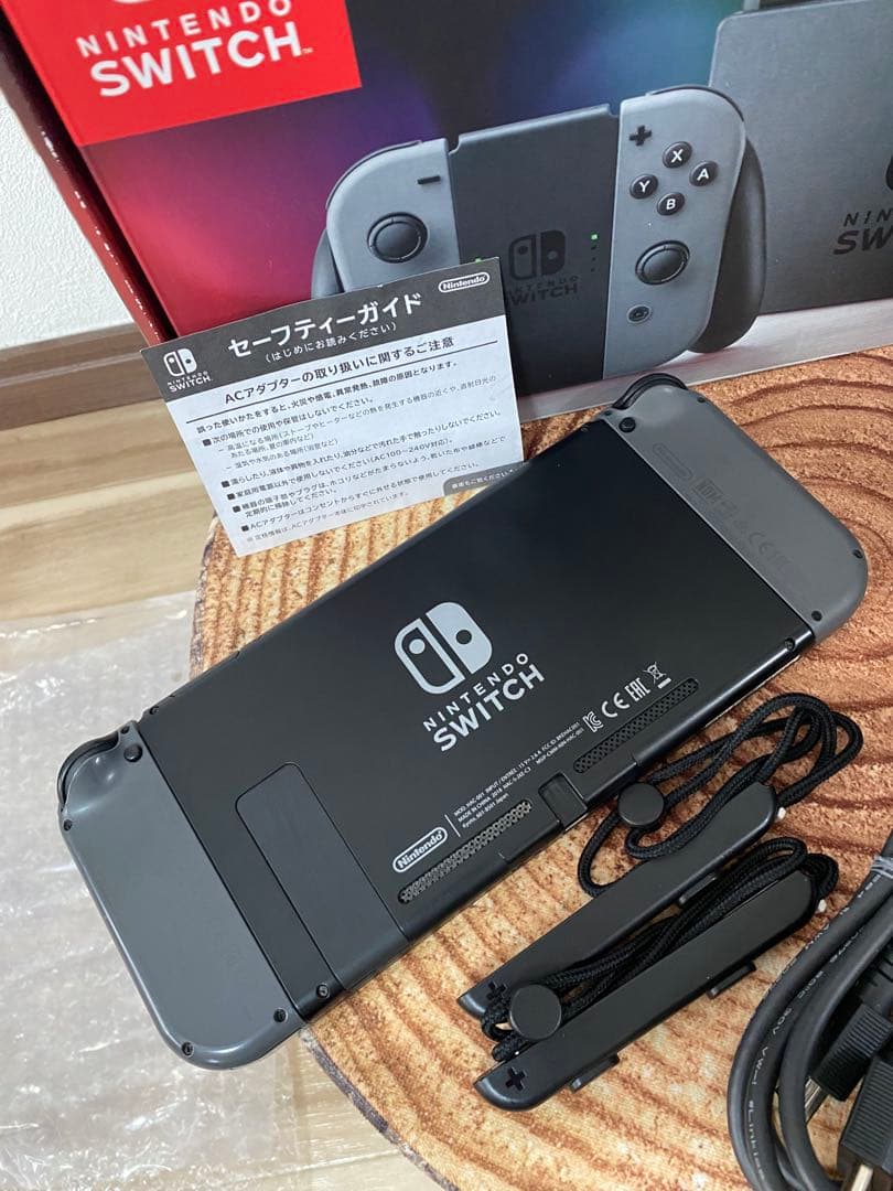 Nintendo Switch ニンテンドースイッチ本体　グレー ①