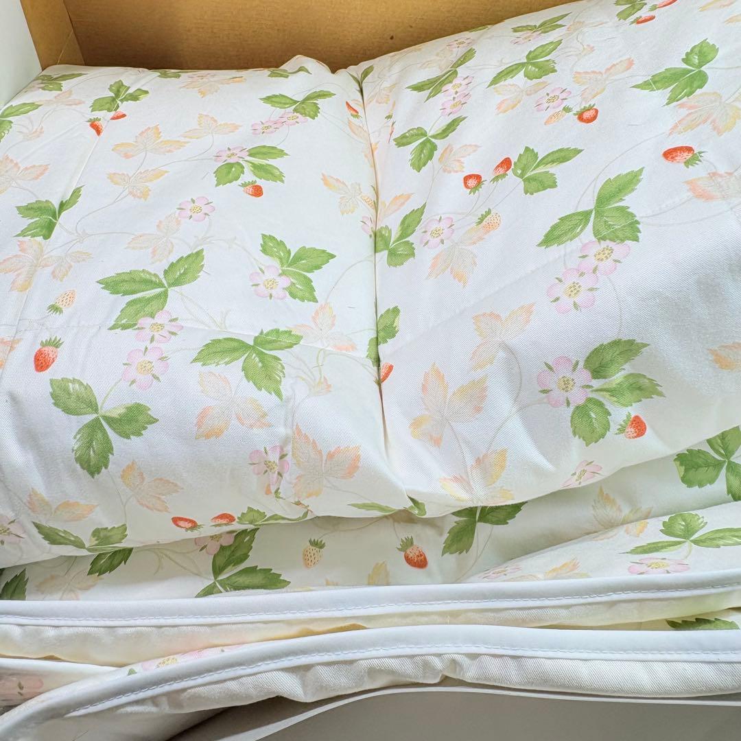  ウェッジウッド　羽毛肌掛け布団　ワイルドストロベリー