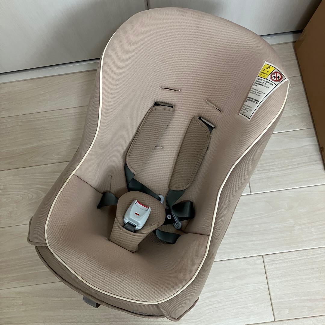 Combi コッコロ S UX チャイルドシート ヘーゼルナッツ ベージュ