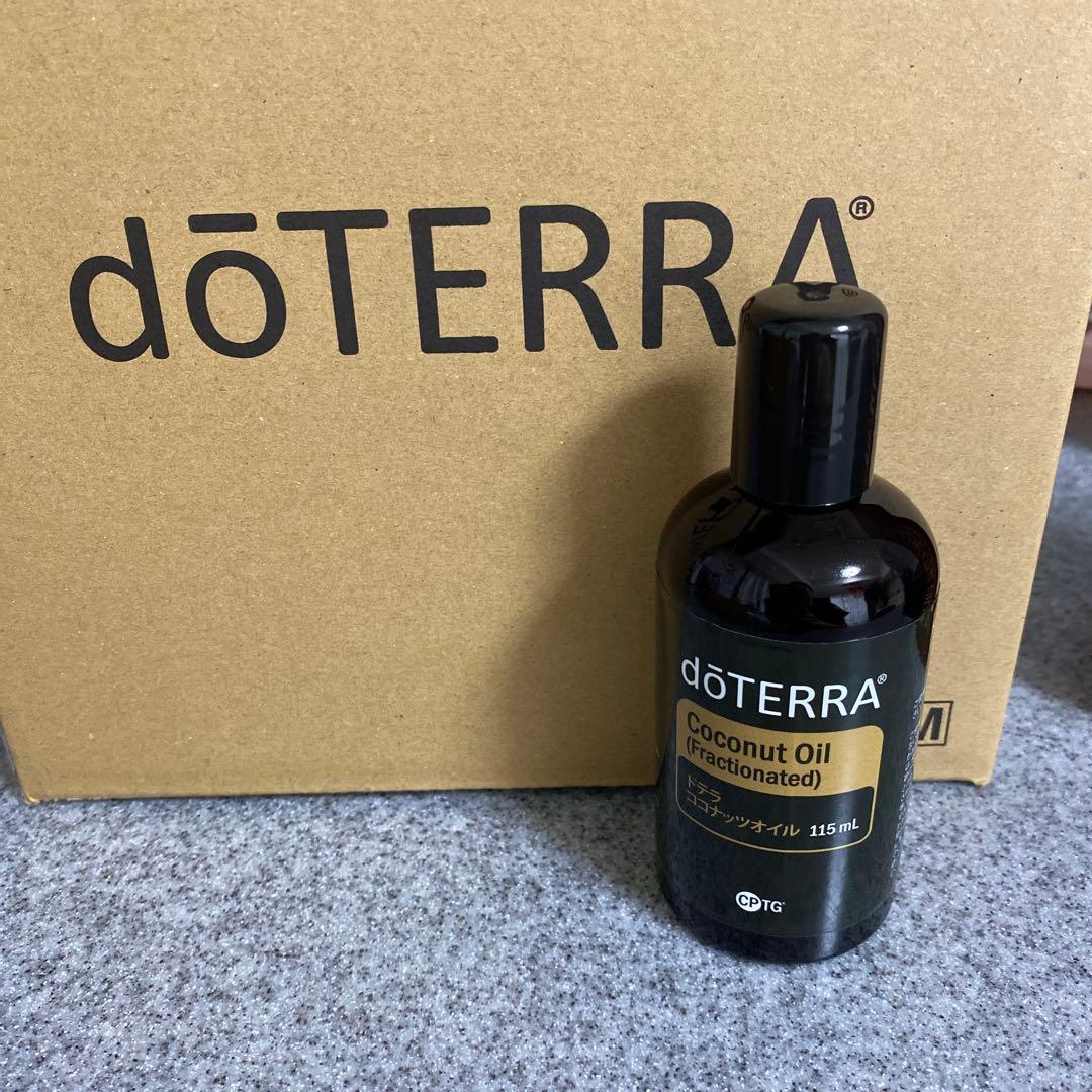 ドテラ　【正規品】　エッセンシャルオイルセット　ココナッツオイル　事典　付き