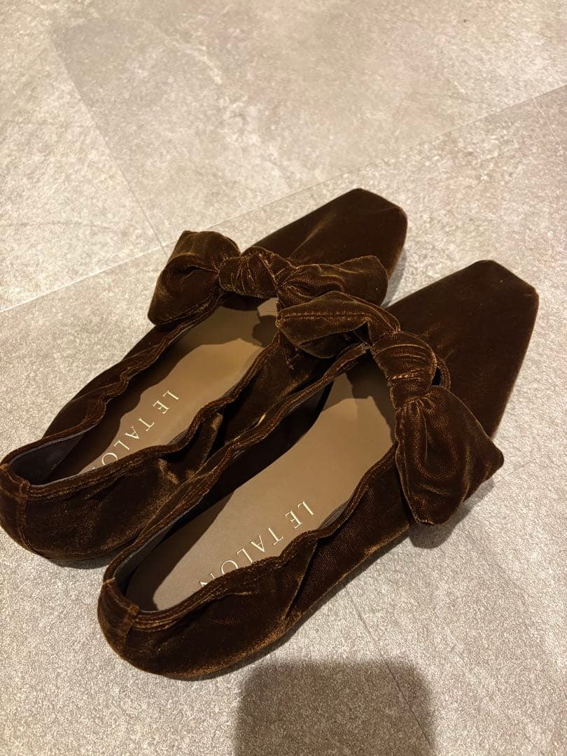 Le Talon スクエアベルベットリボンフラット 25cm