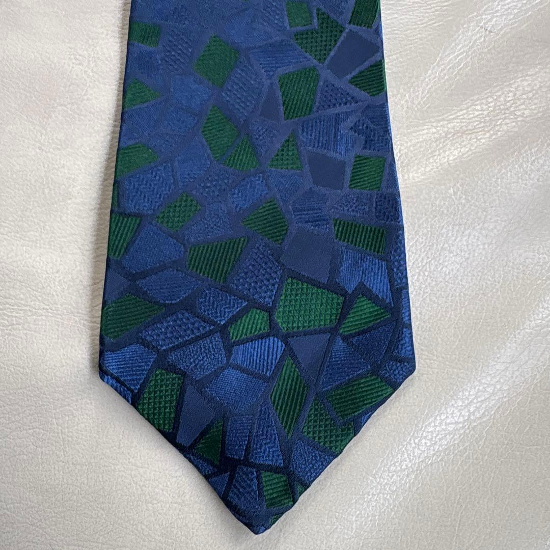 Charvet シルク ネクタイ 幾何学模様　未使用品