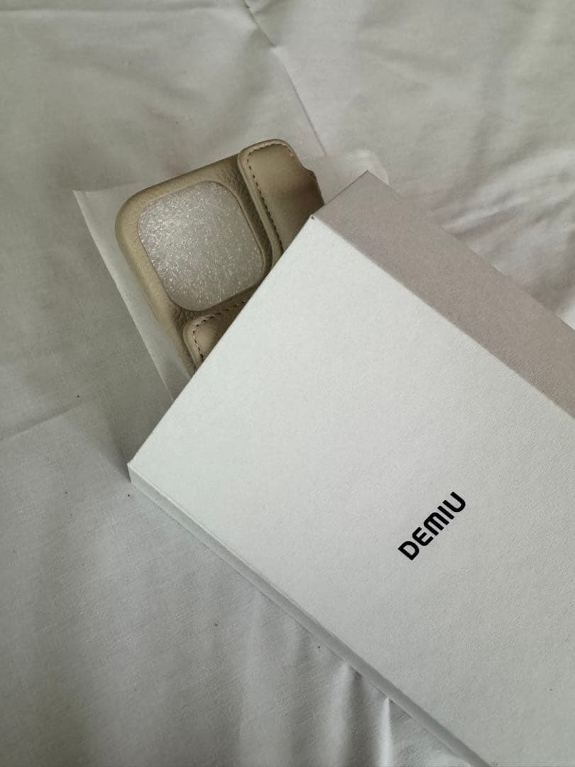 iPhoneアクセサリー DEMIU BALLON iPhone15Pro