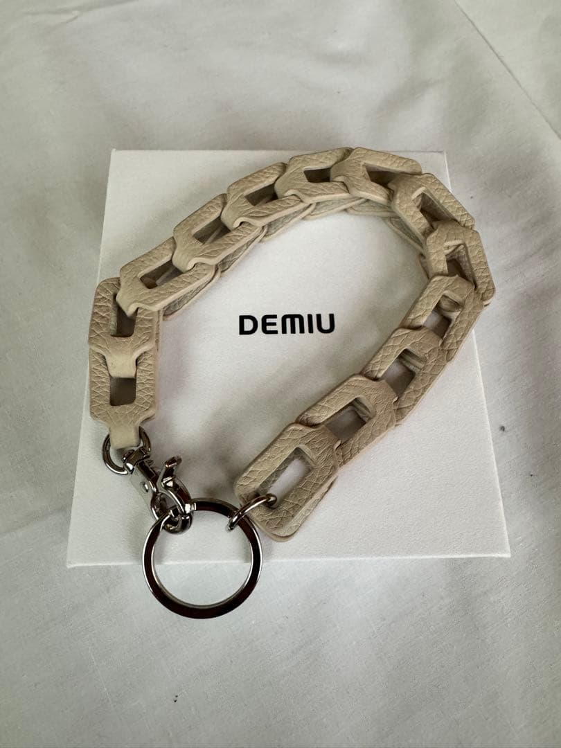 iPhoneアクセサリー DEMIU BALLON iPhone15Pro