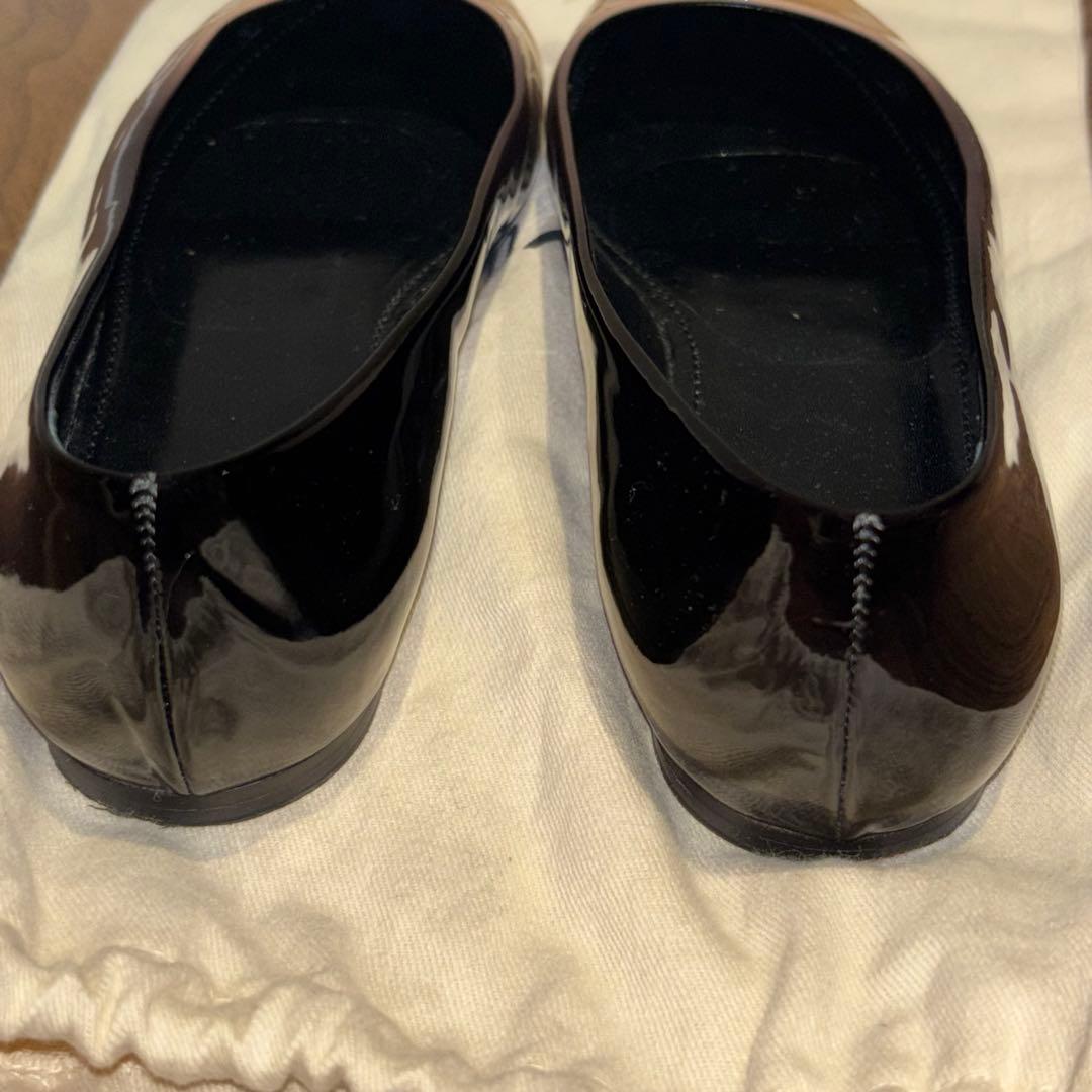 LOUIS VUITTON エナメル フラットシューズ