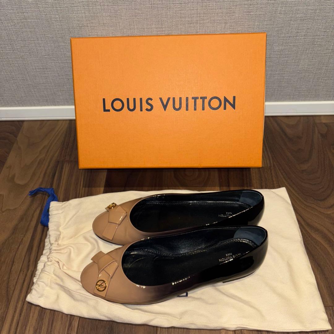 LOUIS VUITTON エナメル フラットシューズ