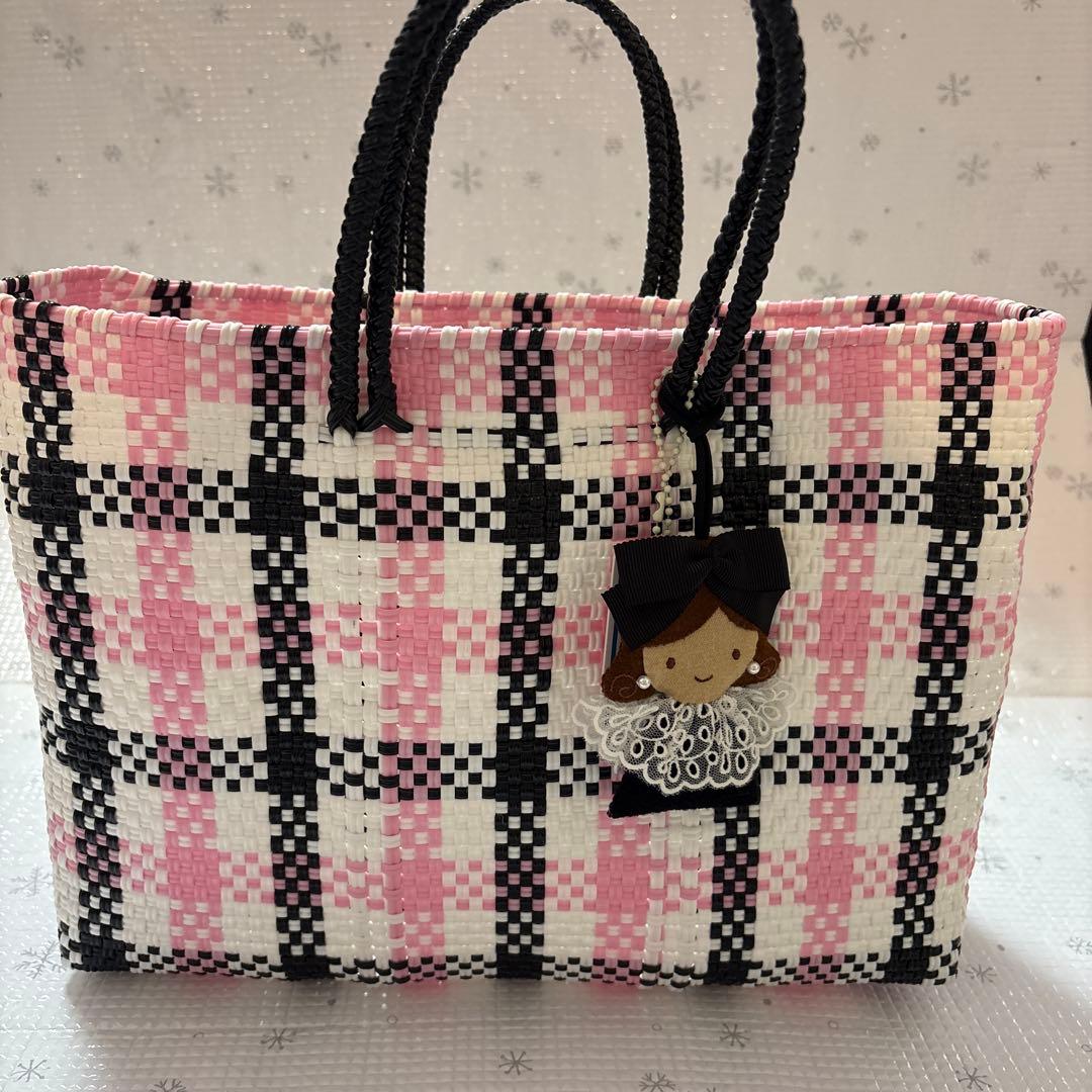 ファミリア　レトラ　メルカドバッグ　ピンク　ブラック　チェック