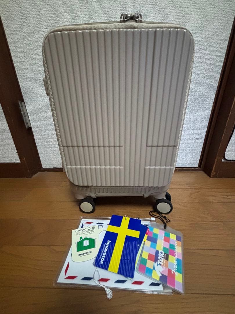 【極美品】innovator スーツケース　21L inv30 カフェラテ