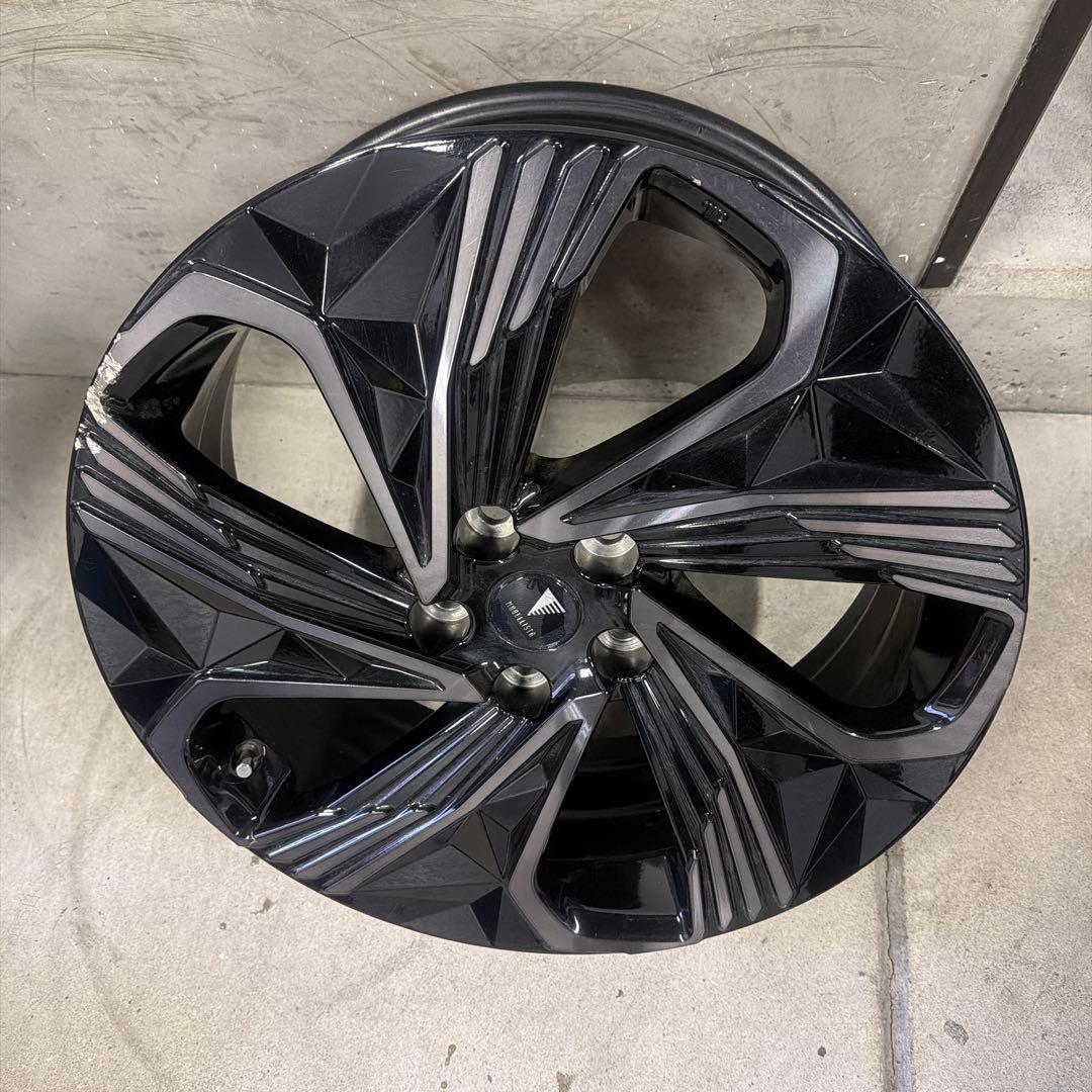 19インチ ブラック/シルバー ホイール