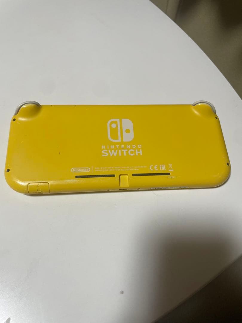 任天堂 Switch Lite イエロー
