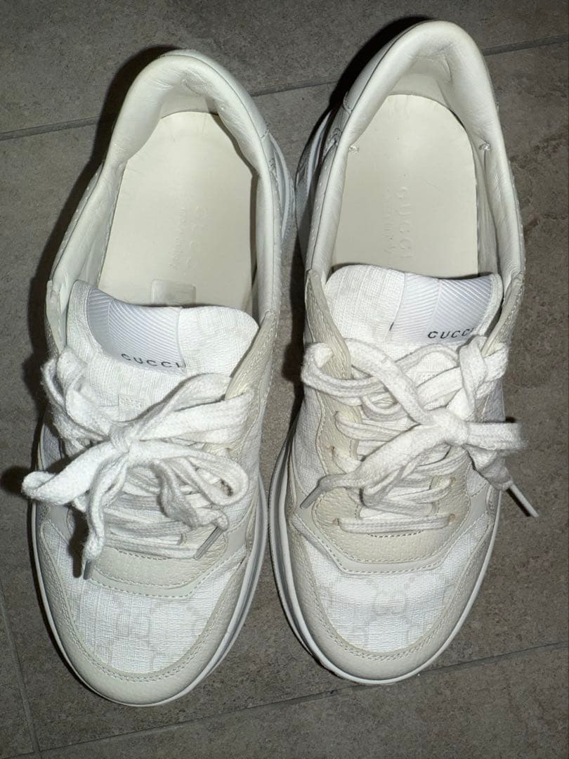 GUCCI ホワイト スニーカー