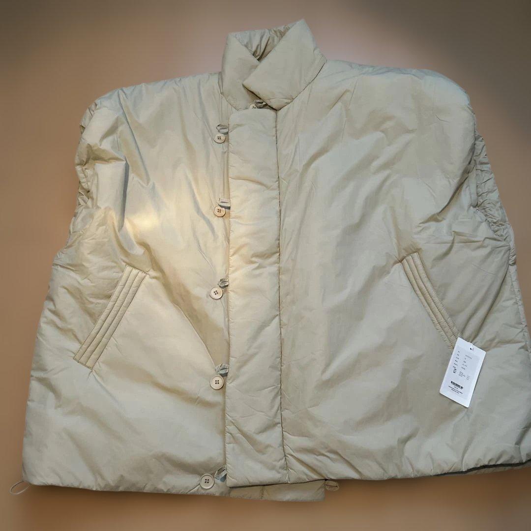 【新品】アンヌーク　anukeボリュームオーバーベスト　クリーム　38