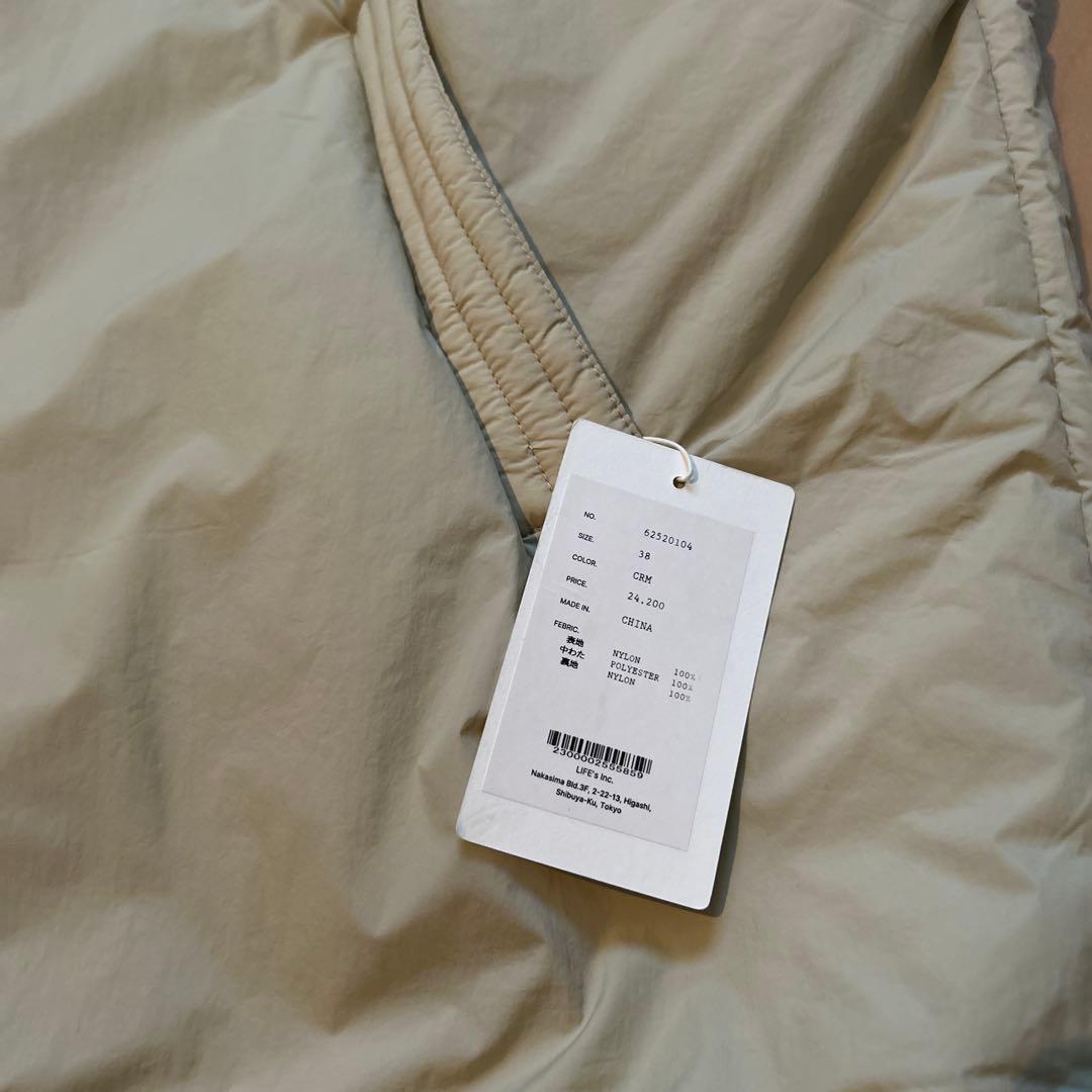 【新品】アンヌーク　anukeボリュームオーバーベスト　クリーム　38