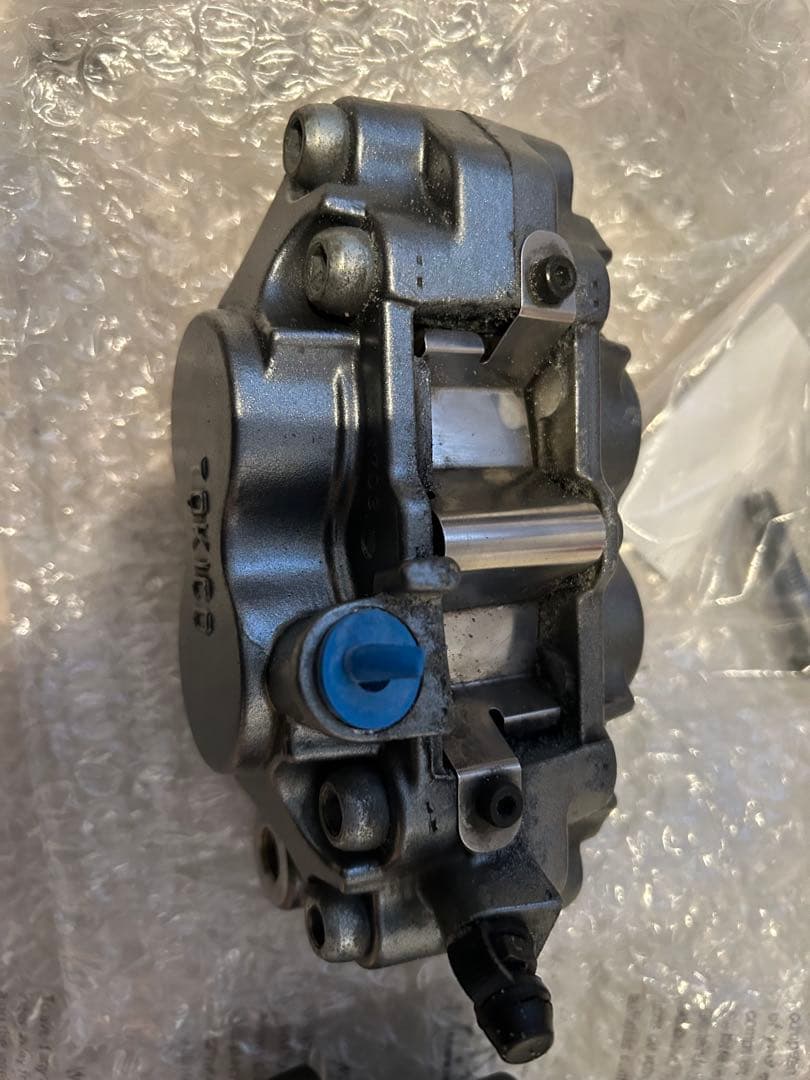 ゼファー1100 ブレーキフロントキャリパーセット