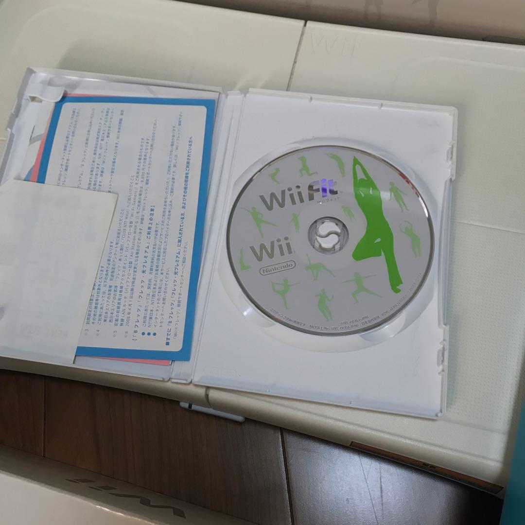 Wii とWii fit のセット