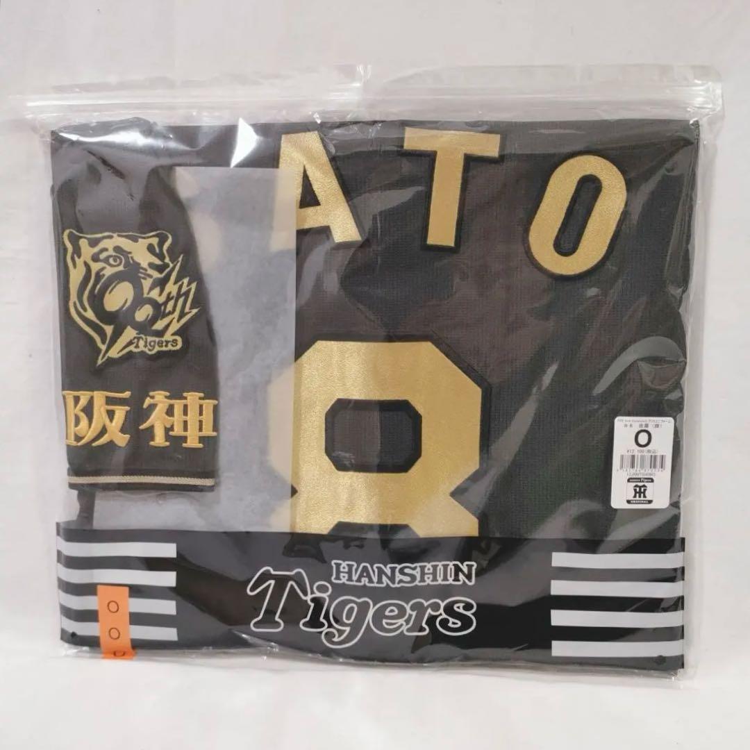 阪神タイガース　佐藤輝明　レプリカ ブラックダイナマイト ユニホーム　O