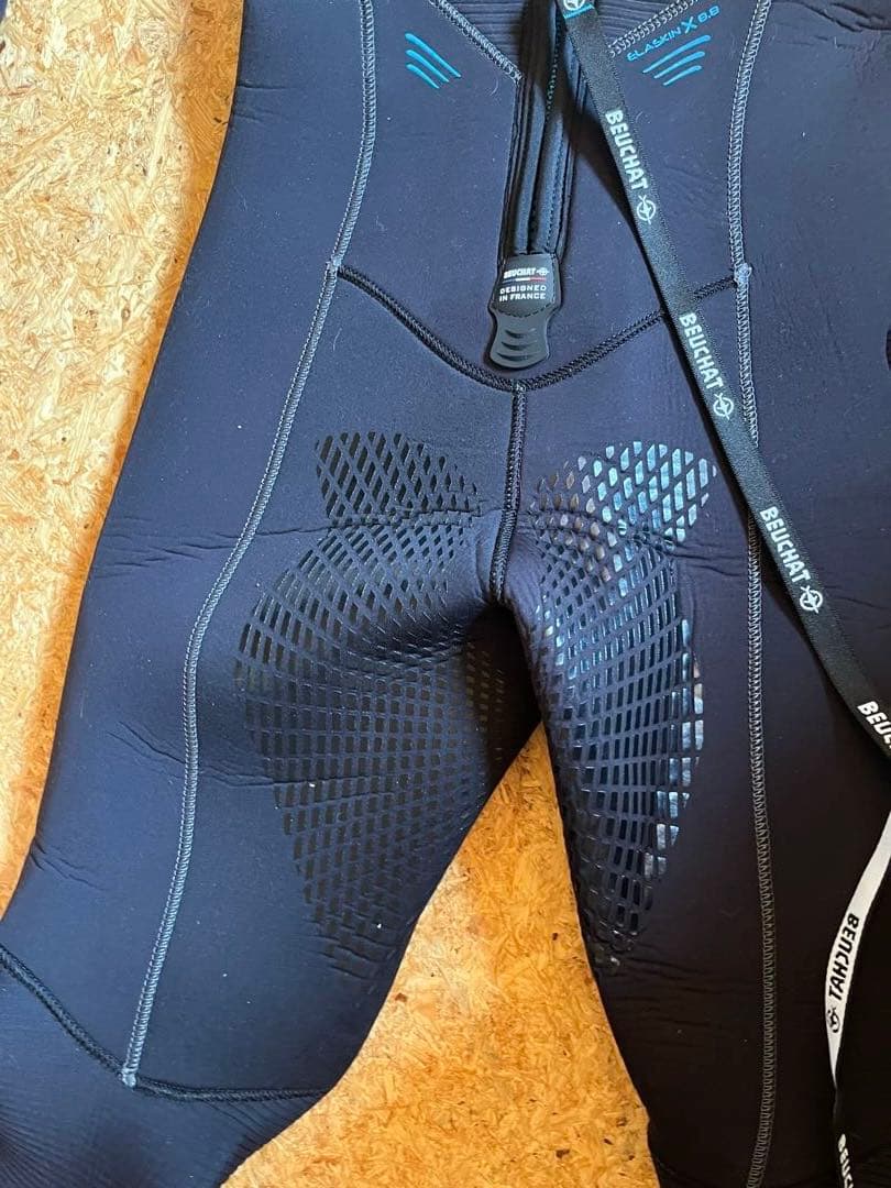 BEUCHAT ダイビング ウェットスーツ 7mm サイズS 破れあり