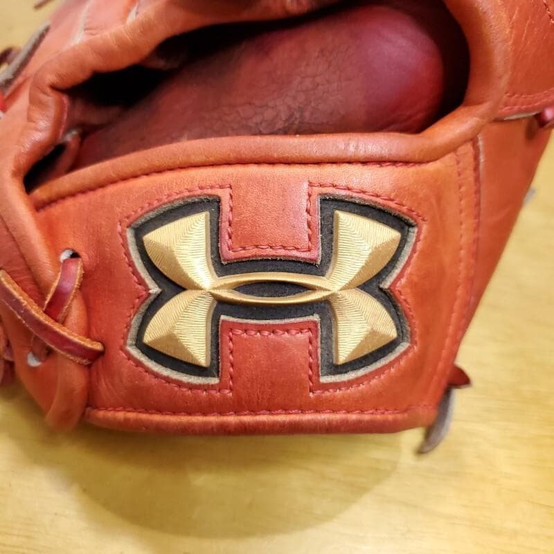 アンダーアーマー 澤村拓一モデル UA Pitcher 投手用 硬式グローブ