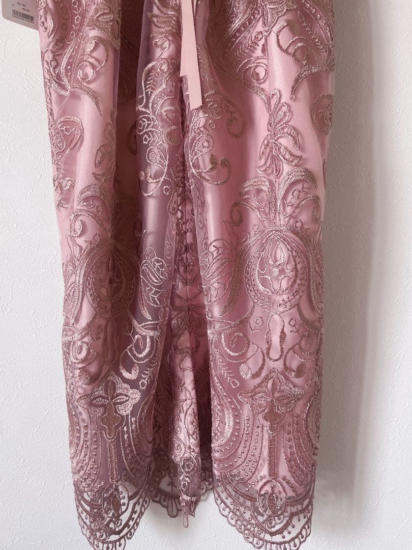 エンブロイダリーコクーンドレス ／ ピンク