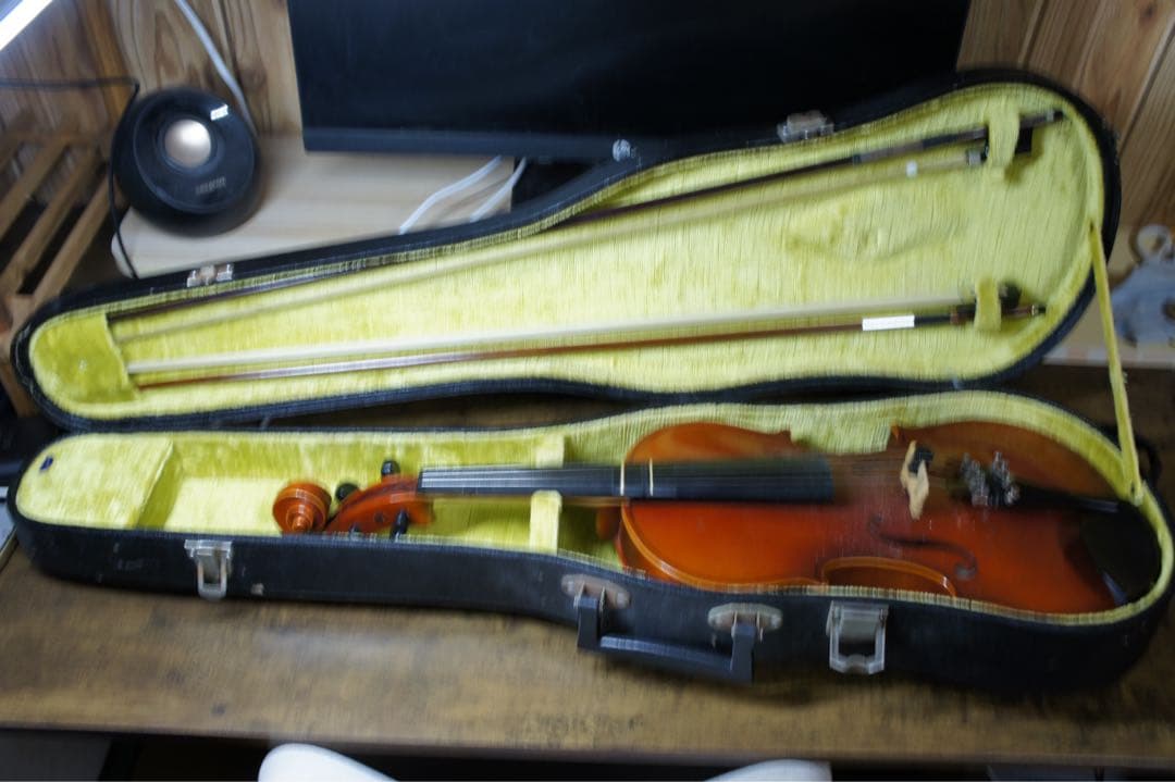 suzuki violin 4/4 no.220 ハードケース　弓　中古品