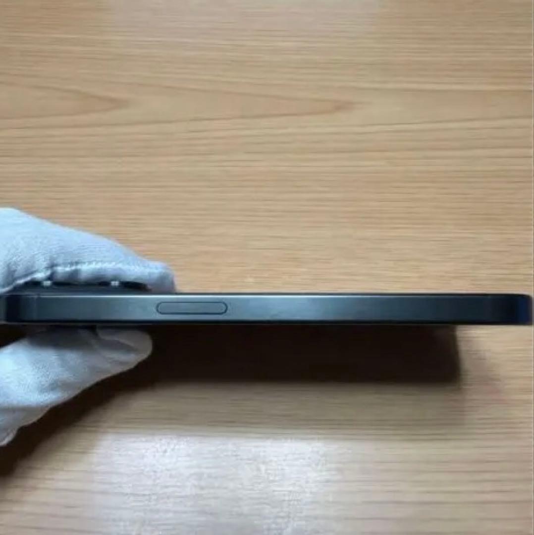 iPhone 15PRO 256GB ブラックチタニウム　SIMフリー