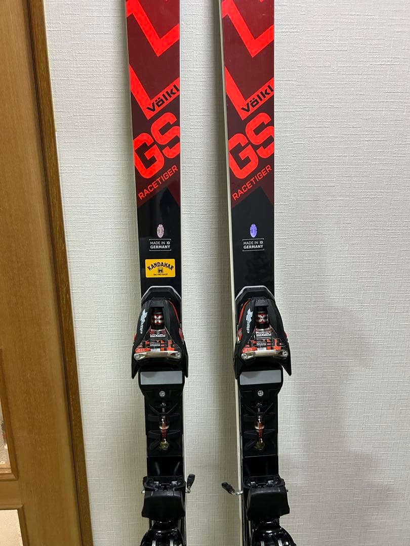 【リフト４回滑走美品】VOLKL フォルクル RACETIGER GS 193