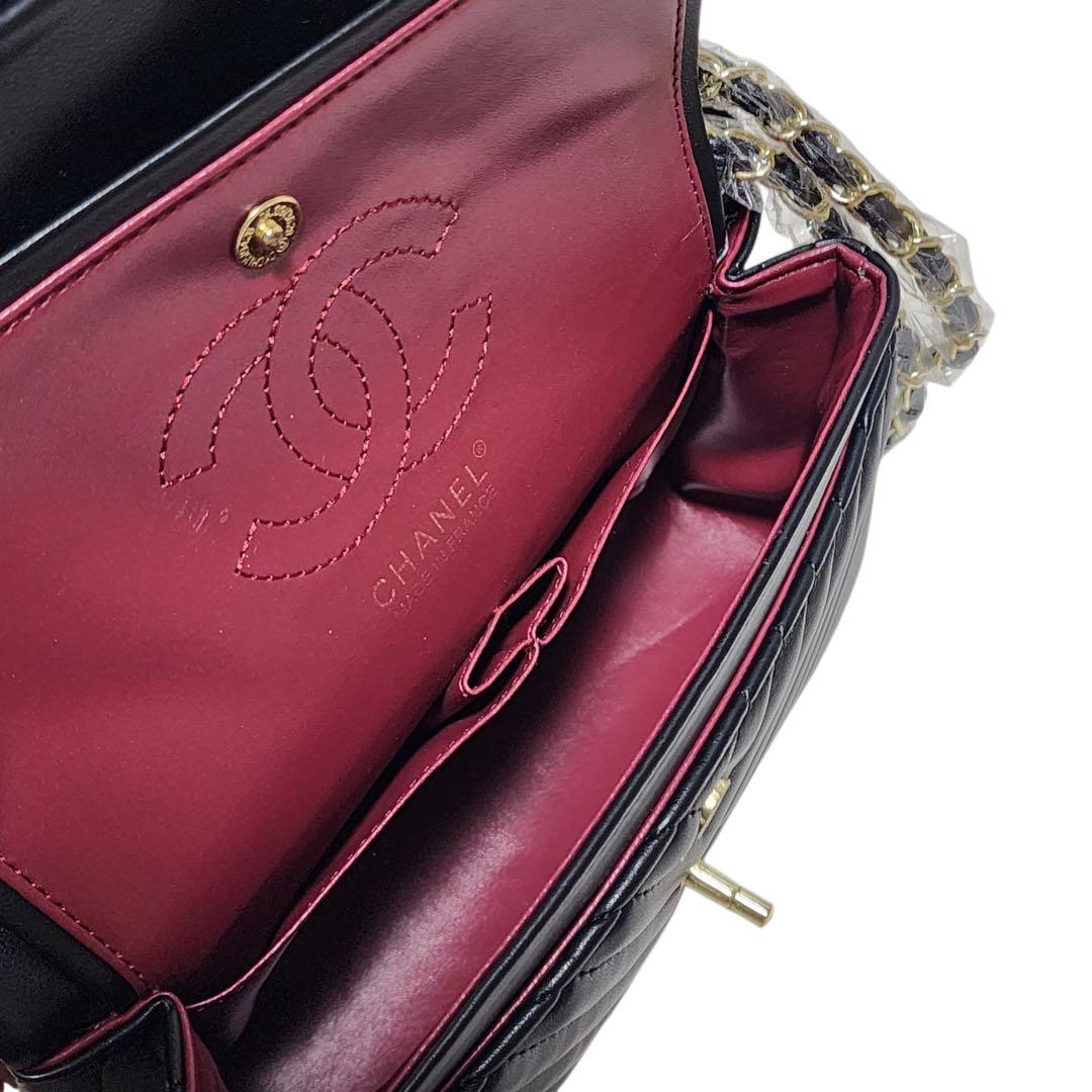 み*ま様 CHANEL　ショルダーバッグ Vステッチ　ノベルティ