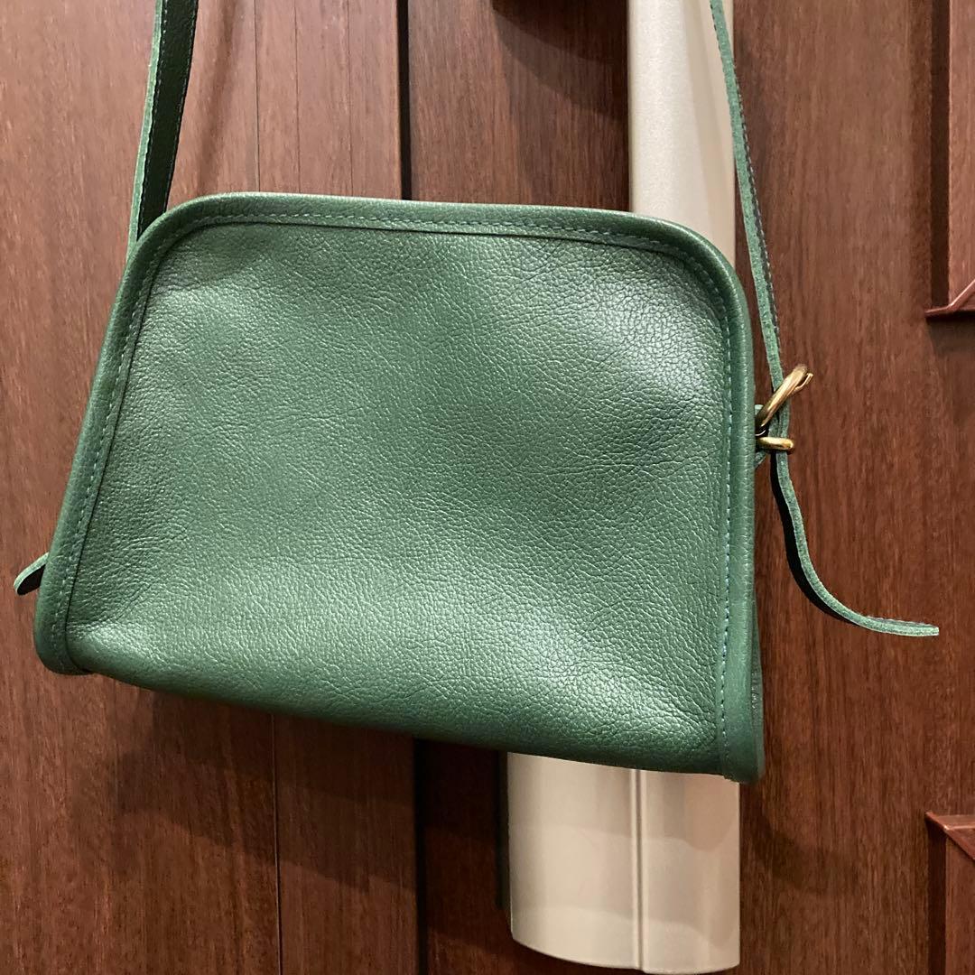 グリーンレザーショルダーバッグ イルビゾンテ