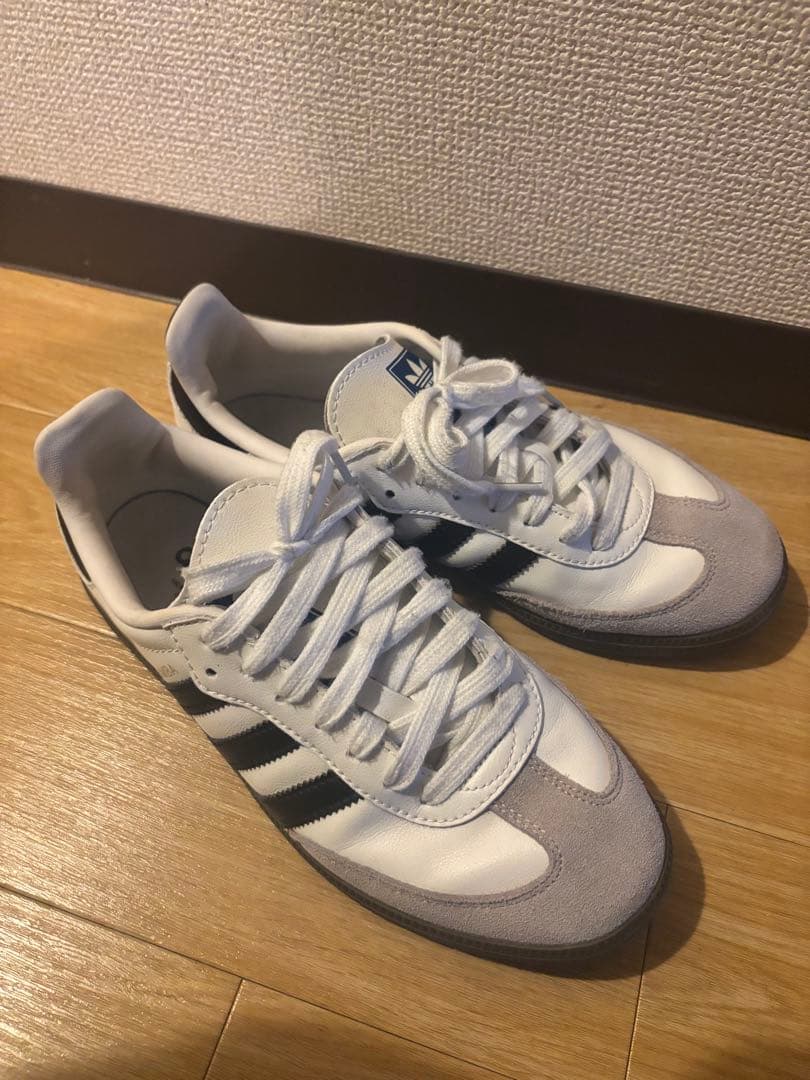 靴 adidas SAMBA