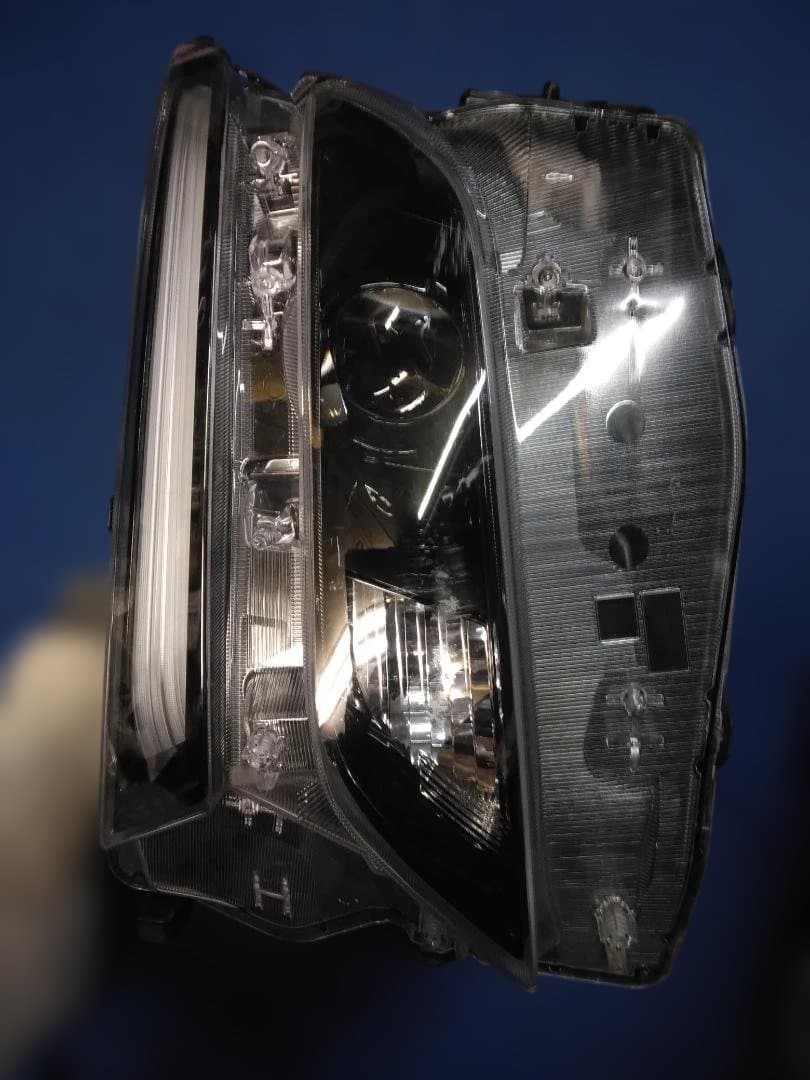 スズキ ソリオ MA37S ヘッドライト