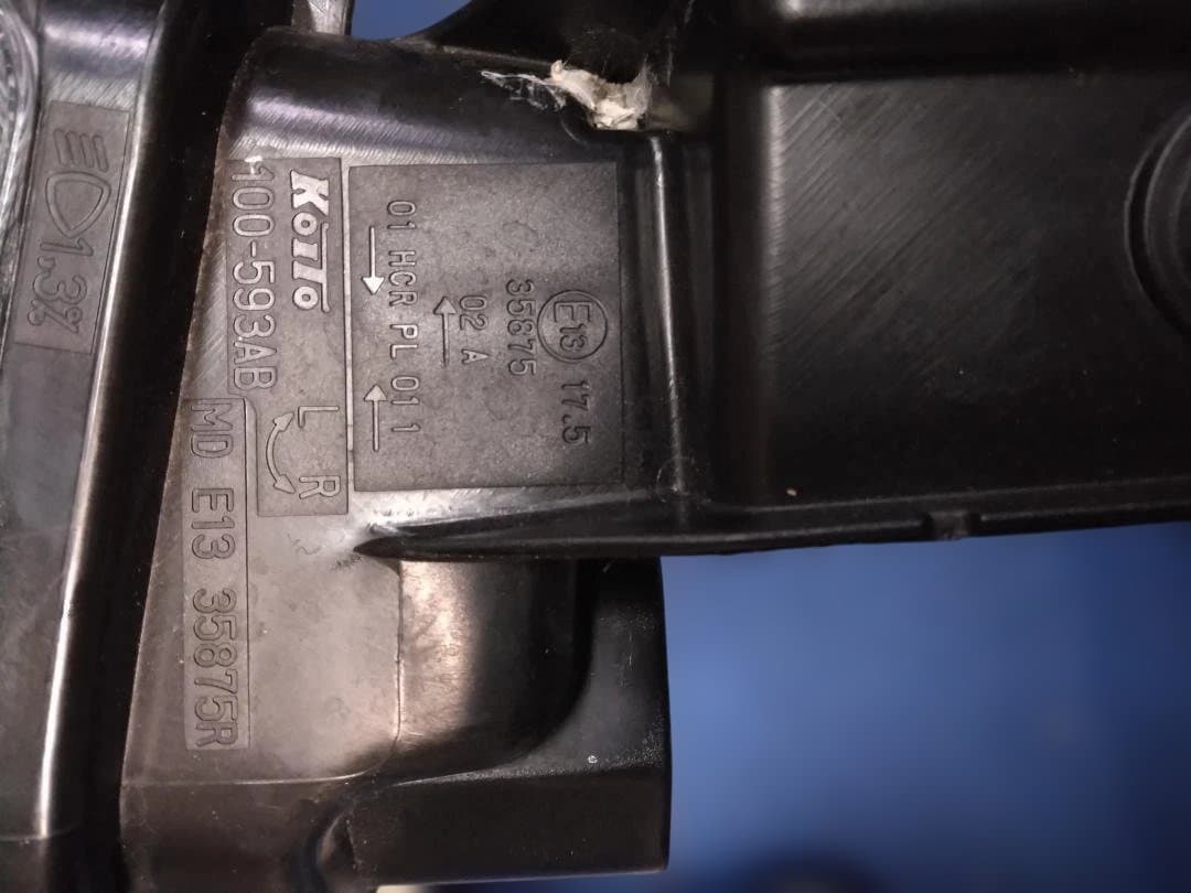 スズキ ソリオ MA37S ヘッドライト