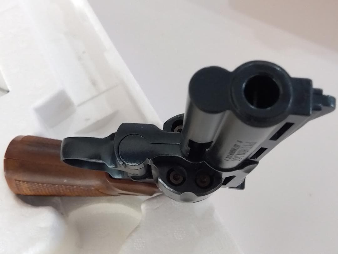 タナカ　コルトパイソン　リボルバー 4インチ　Rモデル（未使用）