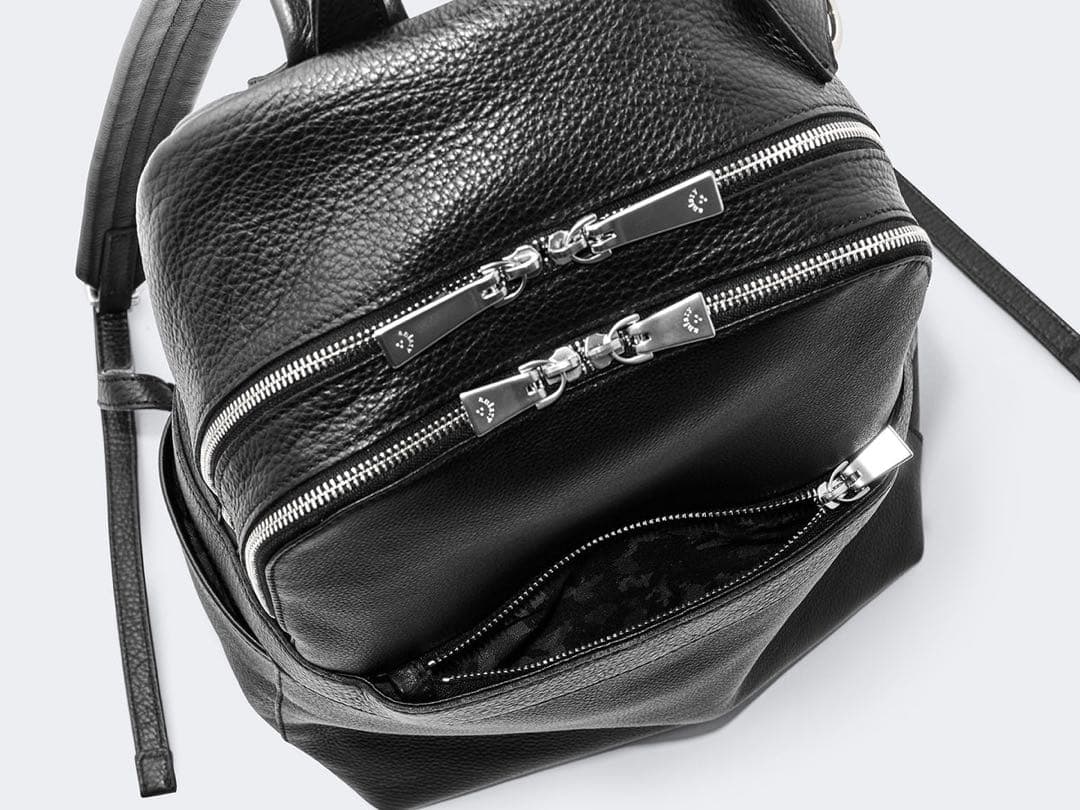 アニアリaniary バックパック