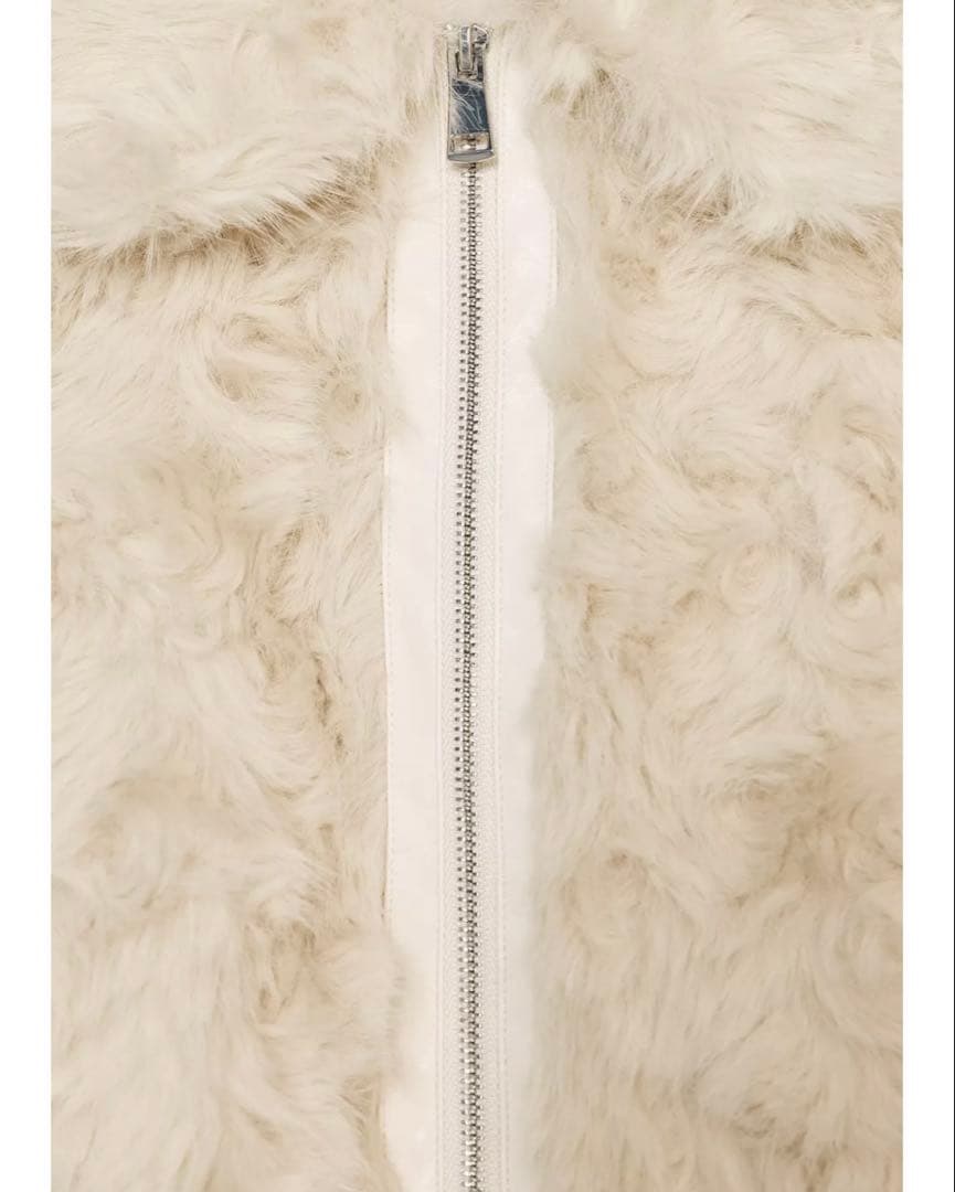 最終お値下げ‼️【ZARA】フェイクファーボンバージャケット XS