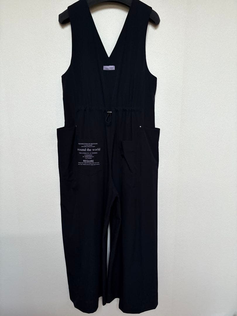 ayane アヤン　ブラックVネック　サロペット　オールインワン