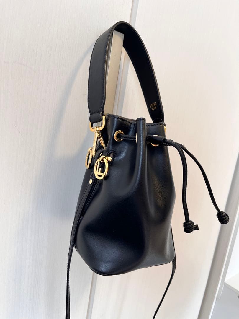 FENDI フェンディ モントレゾール