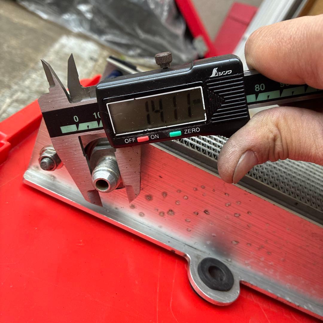 車種不明　オイルクーラー　13段 アクティブ？