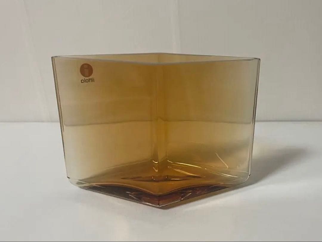 イッタラルーツRuutuフラワーベース廃盤デザート