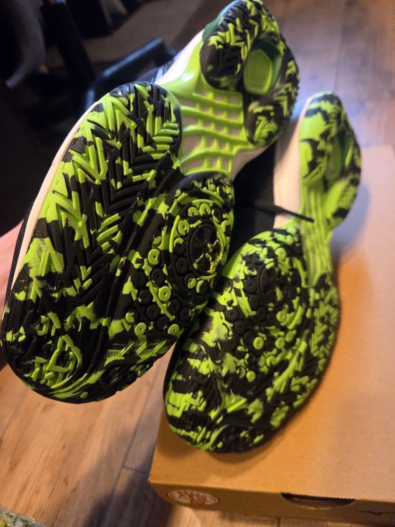 ミズノ ウェーブクロー4ワイド 4E 26.0cm