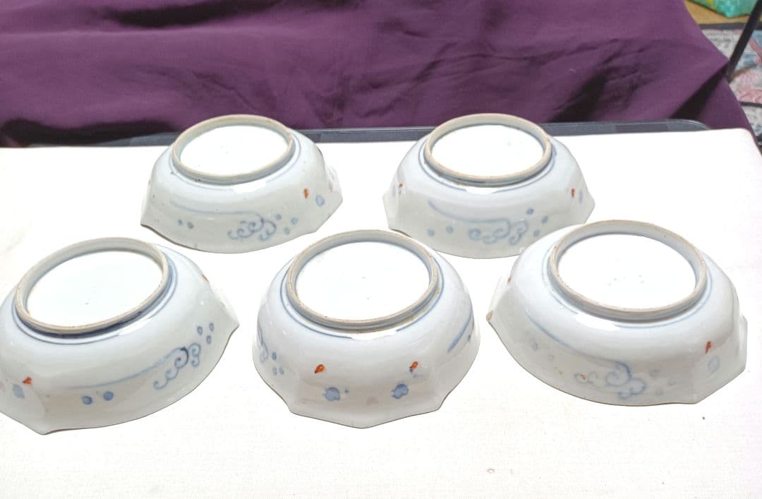 蔵出し変形稜花形色絵深皿(見込みに梅の花とおかめの箕)の５枚セット