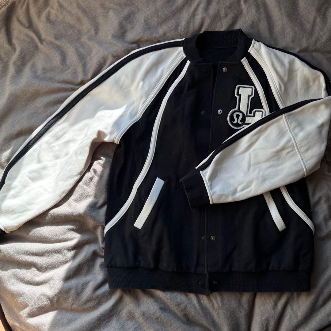 【2025年新作】Lululemon ルルレモン バーシティ ボンバージャケット